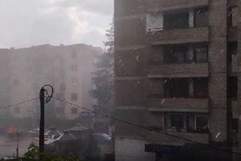 Nevrijeme pogodilo Bijelo Polje, padao i grad Nevrijeme pogodilo Bijelo Polje, padao i grad