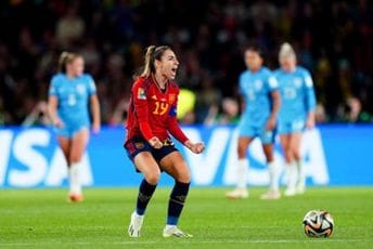 "La roha" je na krovu svijeta: Ofanzivne Španjolke u finalu srušile i Englesku "La roha" je na krovu svijeta: Ofanzivne Španjolke u finalu srušile i Englesku