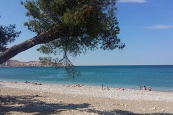 Zbog lošeg kvaliteta morske vode: Na plažama u Baru zabranjeno kupanje Zbog lošeg kvaliteta morske vode: Na plažama u Baru zabranjeno kupanje