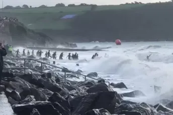 Tragedija: Dva takmičara preminula tokom polu-Ironmana u Irskoj Tragedija: Dva takmičara preminula tokom polu-Ironmana u Irskoj