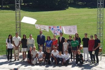 Prvi put u Crnoj Gori održan kamp kineskog jezika: Upoznavanje sa kulturom i običajima najbolji most spajanja ljudi Prvi put u Crnoj Gori održan kamp kineskog jezika: Upoznavanje sa kulturom i običajima najbolji most spajanja ljudi