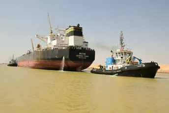 Sudarili se tankeri u Sueckom kanalu, saobraćaj obustavljen Sudarili se tankeri u Sueckom kanalu, saobraćaj obustavljen