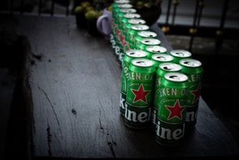 Heineken napušta Rusiju prodajom imovine za jedan euro Heineken napušta Rusiju prodajom imovine za jedan euro