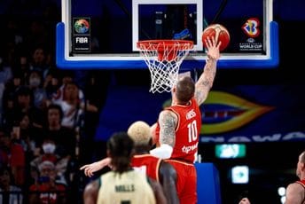 Gotov derbi u Okinavi: Njemačka srušila Australiju, briljirao Šruder Gotov derbi u Okinavi: Njemačka srušila Australiju, briljirao Šruder