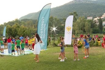 Povratak u djetinjstvo u Portonovom: Druženje sa olimpijcima za najmlađe, a oživljavanje uspomena za starije Povratak u djetinjstvo u Portonovom: Druženje sa olimpijcima za najmlađe, a oživljavanje uspomena za starije