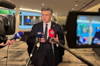 Plenković: Isticanje ustaške zastave na utakmici je neprihvatljivo