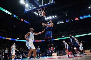 Sad je i zvanično: Crnu Goru čeka okršaj protiv jakih Amerikanaca, danas su lako savladali i Grčku Sad je i zvanično: Crnu Goru čeka okršaj protiv jakih Amerikanaca, danas su lako savladali i Grčku