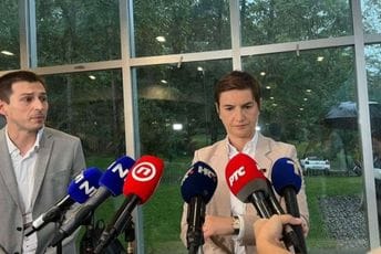 Brnabić: Srbi značajan dio Crne Gore, ne znam zašto ne mogu da budu u vlasti Brnabić: Srbi značajan dio Crne Gore, ne znam zašto ne mogu da budu u vlasti