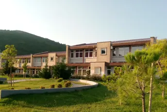 Dio škola na primorju Crne Gore prebukiran zbog upisa učenika iz inostranstva Dio škola na primorju Crne Gore prebukiran zbog upisa učenika iz inostranstva