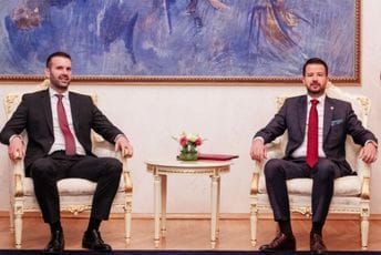 Milatović poslao direktne poruke Spajiću: Objelodanjen razdor u vrhu PES-a, kako će se završiti? Milatović poslao direktne poruke Spajiću: Objelodanjen razdor u vrhu PES-a, kako će se završiti?