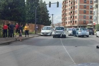Više vozila učestvovalo u saobraćajnoj nezgodi u Zagoriču Više vozila učestvovalo u saobraćajnoj nezgodi u Zagoriču