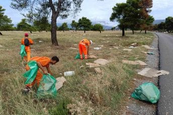 Zaposleni u "Čistoći": Naš direktor nije na odmoru, svakog dana ga vidimo na poslu Zaposleni u "Čistoći": Naš direktor nije na odmoru, svakog dana ga vidimo na poslu