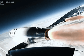 Virgin Galactic ponovo šalje turiste u svemir, neki kupili karte još 2005. Virgin Galactic ponovo šalje turiste u svemir, neki kupili karte još 2005.