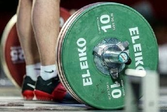 Iran: Doživotna suspenzija za dizača tegova zbog rukovanja sa Izraelcem Iran: Doživotna suspenzija za dizača tegova zbog rukovanja sa Izraelcem