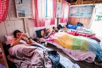 "Nijesmo umorni": Čak osam takmičara leži već 317 sati, borba je jako uzbudljiva "Nijesmo umorni": Čak osam takmičara leži već 317 sati, borba je jako uzbudljiva