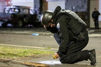 Zatvorenici u Ekvadoru drže 57 čuvara i policajaca kao taoce Zatvorenici u Ekvadoru drže 57 čuvara i policajaca kao taoce