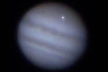 Ogroman bljesak: Nešto je udarilo u Jupiter Ilustracija