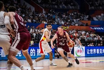 Španija u katastrofalnoj situaciji: Letonija ih razbila u završnom kvartalu i slavila Španija u katastrofalnoj situaciji: Letonija ih razbila u završnom kvartalu i slavila