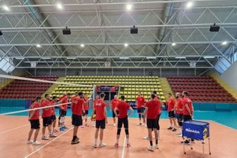 Pobjedom bismo već bili nadomak nokaut faze: Odbojkaši večeras protiv domaćina grupe, očekuje se krcata dvorana Pobjedom bismo već bili nadomak nokaut faze: Odbojkaši večeras protiv domaćina grupe, očekuje se krcata dvorana