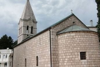 „Neimari“ SPC gradili i slikali tako da ništa ne ostane za sjutra: Manastir Donji Ostrog