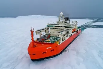 Australija pokrenula hitnu operaciju spašavanja istraživača Antarktika Australija pokrenula hitnu operaciju spašavanja istraživača Antarktika