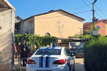 Družili se od djetinjstva: Radović Popovića dovezao do bolnice, pa uhapšen zbog njegovog ubistva Družili se od djetinjstva: Radović Popovića dovezao do bolnice, pa uhapšen zbog njegovog ubistva