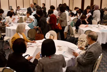 Japan: Mladima preteško pronaći partnera, šalju roditelje da to urade za njih Japan: Mladima preteško pronaći partnera, šalju roditelje da to urade za njih