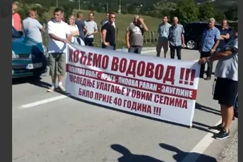 Gotova blokada kod Nikšića: Mještani se razišli Gotova blokada kod Nikšića: Mještani se razišli