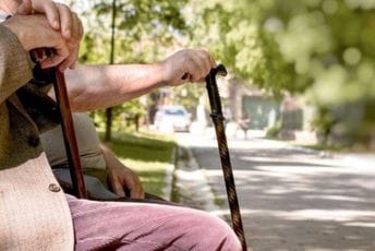 Stolić: Njega osoba sa demencijom daleko od idealne Stolić: Njega osoba sa demencijom daleko od idealne