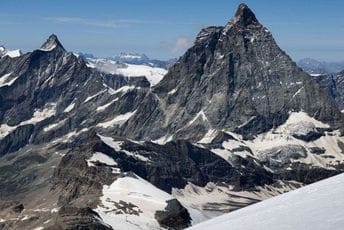 Na Alpima poginulo dvoje planinara, još dvoje povrijeđeno Na Alpima poginulo dvoje planinara, još dvoje povrijeđeno