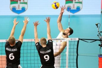 Crna Gora uz preokret stigla do prve pobjede: Još smo u igri za osminu finala, ključan sjutrašnji duel protiv Češke Crna Gora uz preokret stigla do prve pobjede: Još smo u igri za osminu finala, ključan sjutrašnji duel protiv Češke