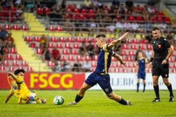 Remi u derbiju kola: Igalo je novi lider, Iskra prvi put slavila i prepustila začelje tabele Berancima Remi u derbiju kola: Igalo je novi lider, Iskra prvi put slavila i prepustila začelje tabele Berancima