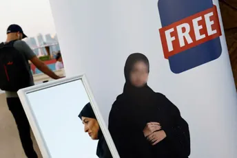 Francuske škole poslale kući djevojčice u muslimanskoj odjeći Francuske škole poslale kući djevojčice u muslimanskoj odjeći