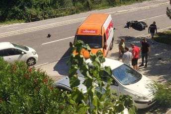 Herceg Novi: Teško povrijeđen motociklista, transportovan u risansku bolnicu Herceg Novi: Teško povrijeđen motociklista, transportovan u risansku bolnicu