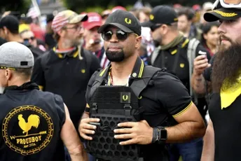 Zbog napada na Kapitol: Najduža kazna zatvora za vođu desničara Zbog napada na Kapitol: Najduža kazna zatvora za vođu desničara