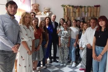 Policija podnosi prekršajnu prijavu zbog grubog vrijeđanja Policija podnosi prekršajnu prijavu zbog grubog vrijeđanja