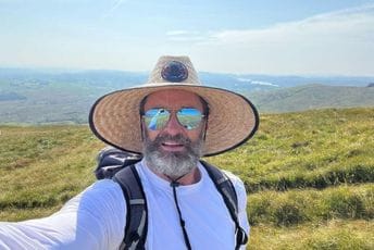 Slavni glumac koji se godinama borio sa teškom bolešću objavio fotku na kojoj je neprepoznatljiv Slavni glumac koji se godinama borio sa teškom bolešću objavio fotku na kojoj je neprepoznatljiv