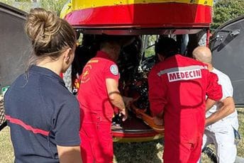 Britanac u Francuskoj motorom sletio sa puta, tvrdi da ga četiri dana niko nije vidio Britanac u Francuskoj motorom sletio sa puta, tvrdi da ga četiri dana niko nije vidio