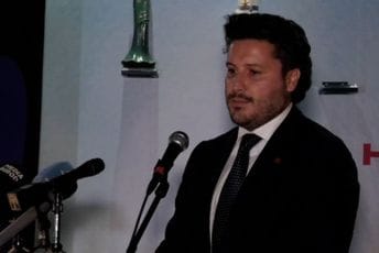 Abazović na Njegoševim danima u Budvi: Izabrali ste pravo mjesto da prožimamo kosmopolitski duh svih posjetilaca ovog grada Abazović na Njegoševim danima u Budvi: Izabrali ste pravo mjesto da prožimamo kosmopolitski duh svih posjetilaca ovog grada