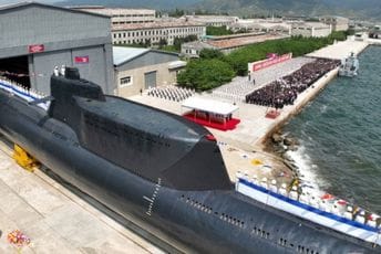 Kim Džong Un predstavio „podmornicu za nuklearni napad“ Kim Džong Un predstavio „podmornicu za nuklearni napad“