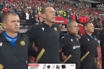 Turski navijači zvižducima nadglasali himnu Jermenije, zbog uvreda se jedva čula Turski navijači zvižducima nadglasali himnu Jermenije, zbog uvreda se jedva čula