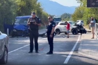 Nakon nesreće na putu Podgorica - Danilovgrad: Muškarac podlegao povredama Nakon nesreće na putu Podgorica - Danilovgrad: Muškarac podlegao povredama