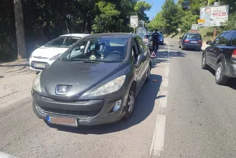 Motociklista povrijeđen u udesu na putnom pravcu Petrovac – Bar Motociklista povrijeđen u udesu na putnom pravcu Petrovac – Bar