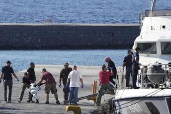 Humanitarni brod spasio 68 migranata u Sredozemlju Humanitarni brod spasio 68 migranata u Sredozemlju