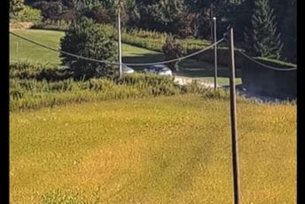 Tragedija "za dlaku" izbjegnuta na reliju u Hrvatskoj: Pijani vozač uletio sopstvenim autom na trku Tragedija "za dlaku" izbjegnuta na reliju u Hrvatskoj: Pijani vozač uletio sopstvenim autom na trku