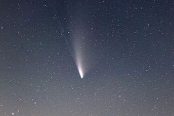 Spektakl koji se događa jednom u 400 godina: Nova kometa osvijetliće nebo sljedeće sedmice Spektakl koji se događa jednom u 400 godina: Nova kometa osvijetliće nebo sljedeće sedmice