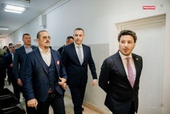 Cetinje: Završena rekonstrukcija krova i fasade u Domu zdravlja vrijedna preko 300 hiljada eura Cetinje: Završena rekonstrukcija krova i fasade u Domu zdravlja vrijedna preko 300 hiljada eura