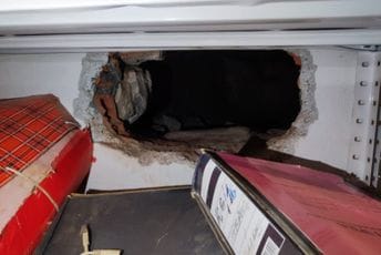 Iz depoa Višeg suda ukradeni su pištolji iz predmeta vezanog za planiranje ubistava Belivuka i Miljkovića Iz depoa Višeg suda ukradeni su pištolji iz predmeta vezanog za planiranje ubistava Belivuka i Miljkovića