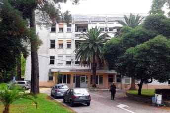 Medicinski tehničar napadnut u bolnici u Kotoru Medicinski tehničar napadnut u bolnici u Kotoru