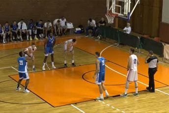 'Plavi' prošli u finale, na kraju tijesna pobjeda: Finiš za ozbiljnu brigu, sjutra protiv Cibone 'Plavi' prošli u finale, na kraju tijesna pobjeda: Finiš za ozbiljnu brigu, sjutra protiv Cibone